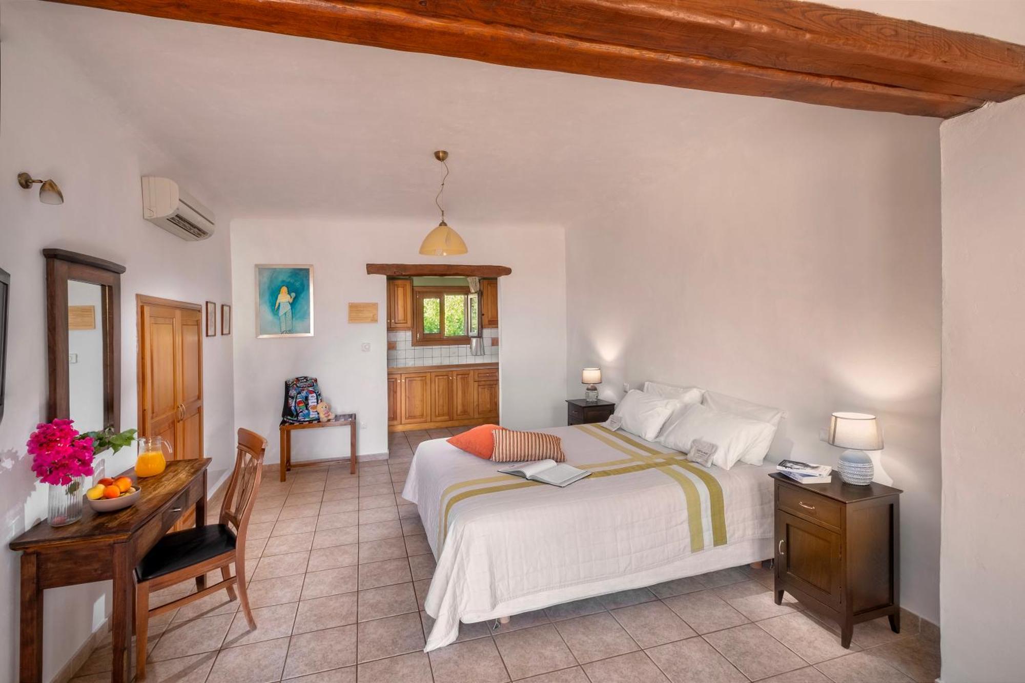 Alkifron Hotel Kala Nera Bagian luar foto