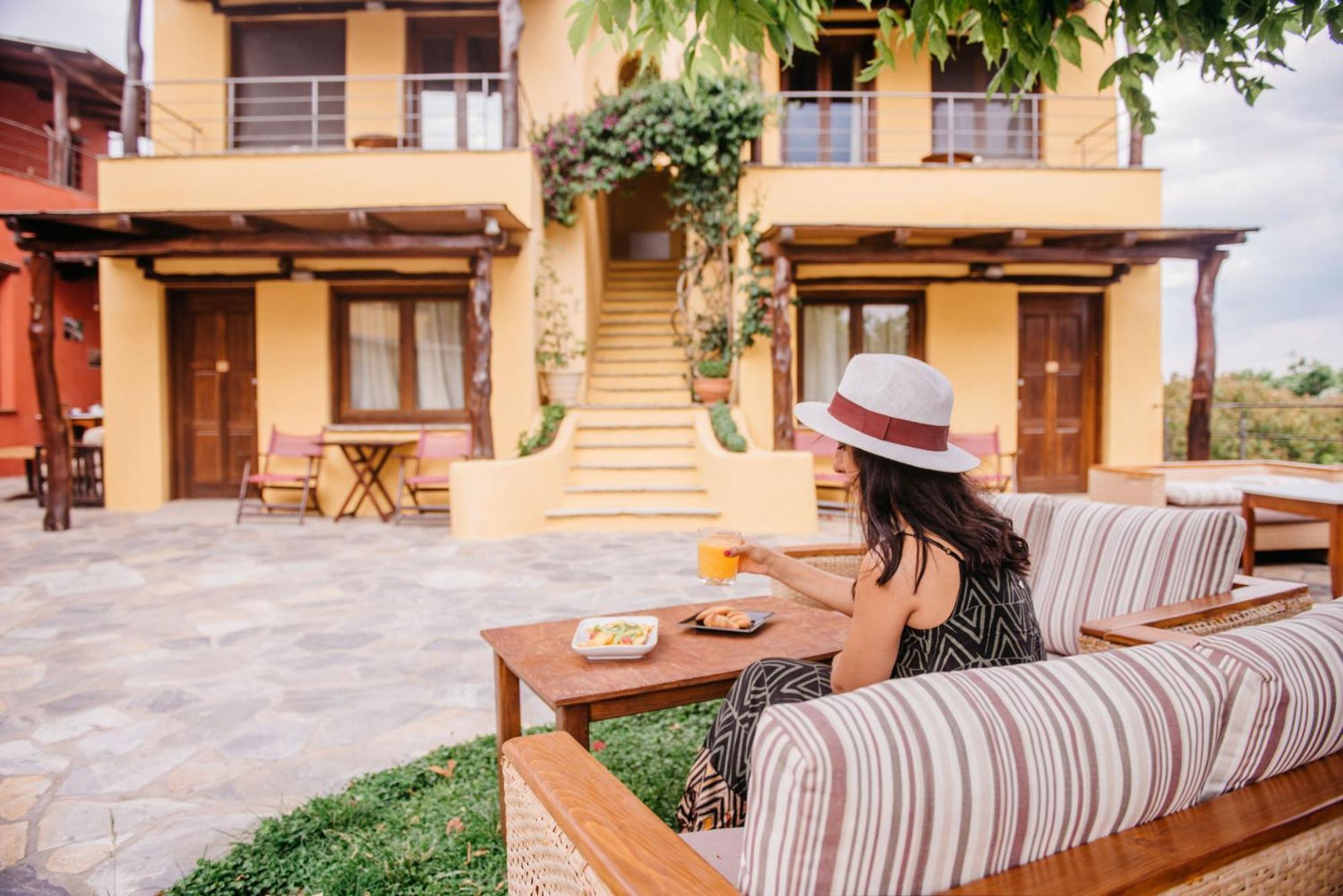 Alkifron Hotel Kala Nera Bagian luar foto